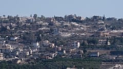 Κατεστραμμένα σπίτια στο χωριό Μανσούρι, νότιος Λίβανος, Πέμπτη 3 Σεπτεμβρίου 2026.