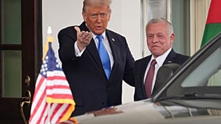 الرئيس دونالد ترامب يستقبل العاهل الأردني الملك عبد الله الثاني في البيت الأبيض، يوم الثلاثاء 11 فبراير 2025، في واشنطن.