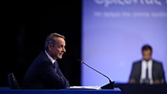 Ο πρωθυπουργός Κυριάκος Μητσοτάκης μιλά κατά τη διάρκεια συνέντευξης Τύπου, στο πλαίσιο της 90ης ΔΕΘ, στο συνεδριακό κέντρο «Ι. Βελλίδης»