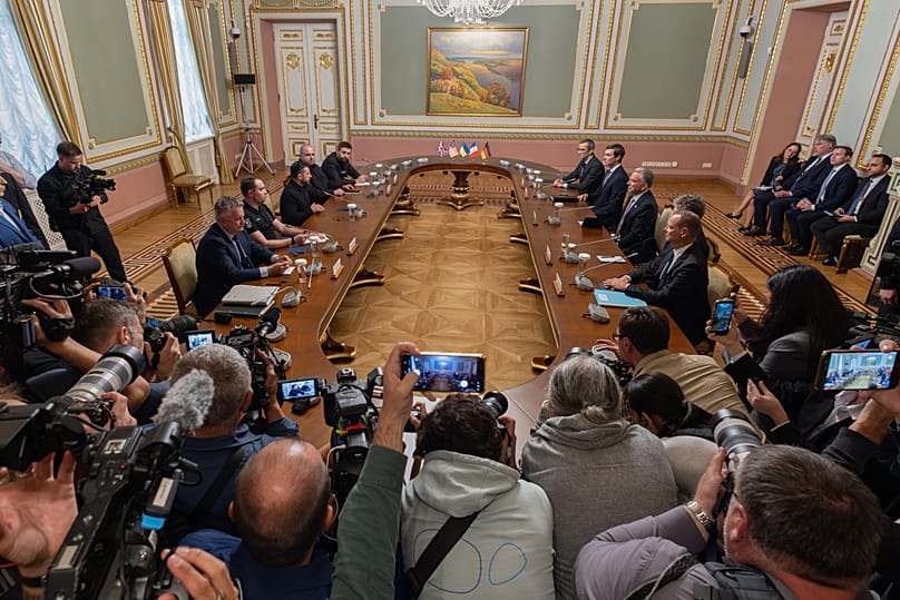 Volodymyr Zelenskyy during a meeting with US envoys Steve Witkoff, Jared Kushner and European representatives in Kyiv, 6 September, 2026