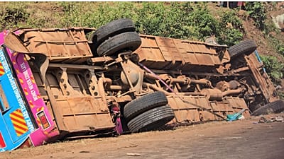 At least 25 dead in Cape Verde bus crash, most of them children and teenagers 