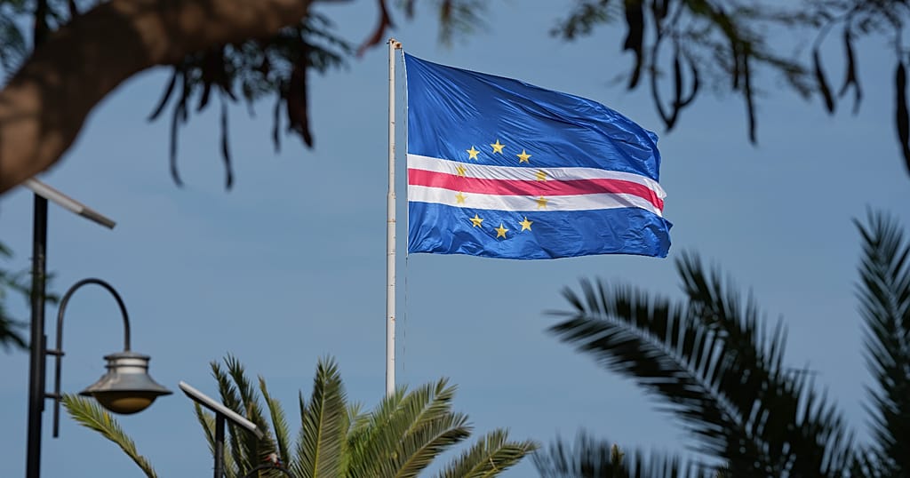 Cape Verde: funerals for some victims of a bus accident