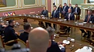 Συνάντηση Ζελένσκι με τους απεσταλμένους Τραμπ στο Κίεβο