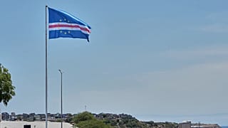 Cap-Vert : deux jours de deuil national en hommage aux 25 morts d'un accident de bus