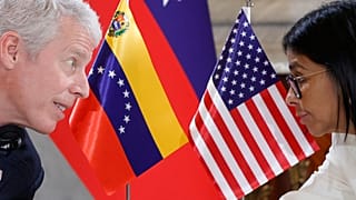 El secretario de Energía de Estados Unidos, Chris Wright, se reúne con la presidenta interina de Venezuela, Delcy Rodríguez, en el palacio presidencial de Miraflores