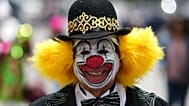 Un clown partecipa al pellegrinaggio a Città del Messico mercoledì 15 luglio 2026, per il 46º anniversario del Mexican Circus Clowns Club.