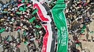 في 4 أبريل 2026، رفع يمنيون في مدينة المخا الساحلية أعلام اليمن والسعودية خلال مسيرة احتجاجية على الهجمات الإيرانية ضد المملكة.