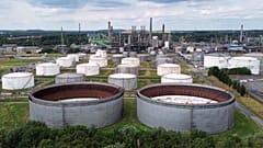 Photo d'archives - La raffinerie de pétrole Ruhr à Gelsenkirchen, en Allemagne, le 5 août 2026. (Photo AP/Martin Meissner)