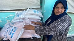 نهى وليد نازحة تقيم في مدرسة خالد بن الوليد، مخيم النصيرات، وسط قطاع غزة
