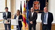 La ministra de Educación, Milagros Tolón, junto a su secretario de Estado, el delegado del Gobierno en Ceuta y el director provincial de Educación