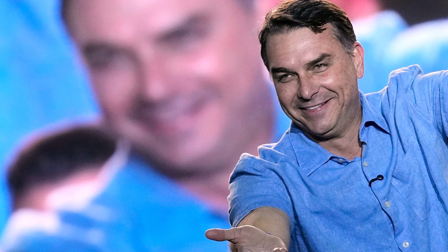 O candidato à presidência do Brasil, Flávio Bolsonaro, participa na convenção do Partido Liberal antes das eleições presidenciais