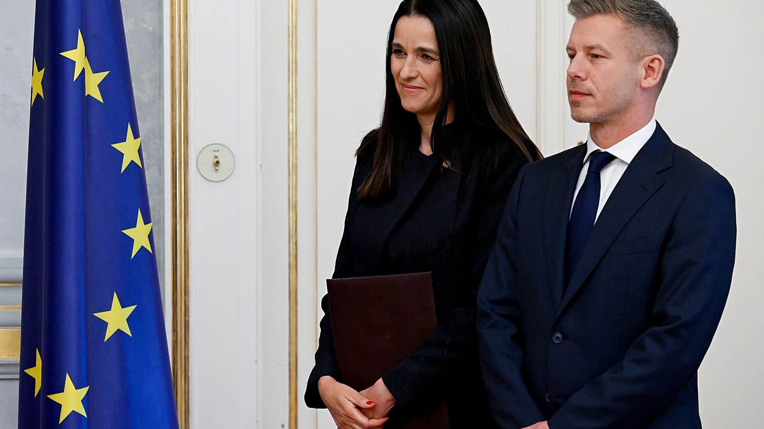 A kép illusztráció (Orbán Anita magyar külügyminiszter és Magyar Péter magyar kormányfő)