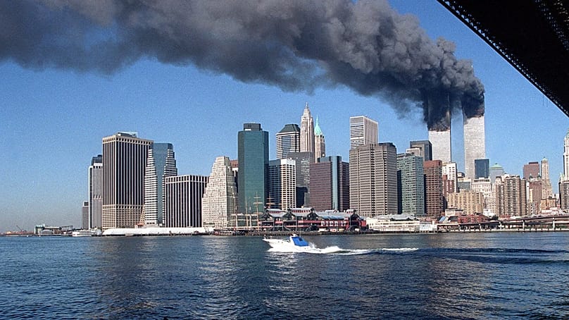 Rauch steigt am 11. September 2001 aus dem World Trade Center in New York