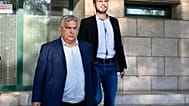 Orbán Viktor, a Fidesz elnöke és Havasi Bertalan, a Fidesz kommunikációs igazgatója távozik a párt parlamenti frakciójának üléséről a Képviselői Irodaházból 2026. július 21-én