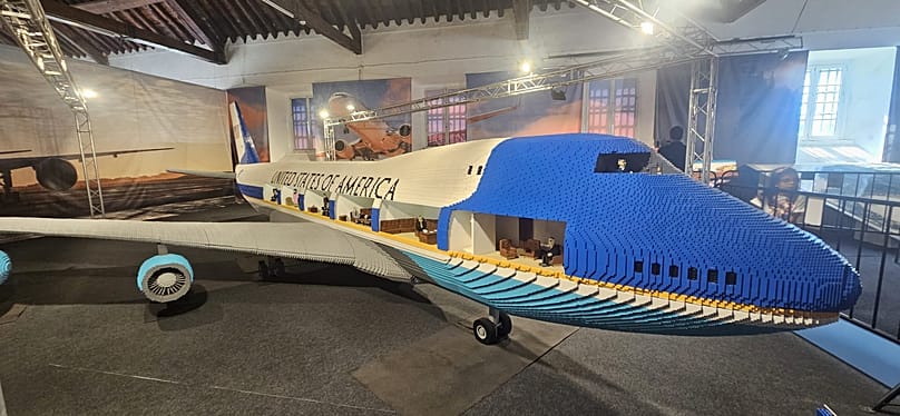 Air Force One replica took half a year to build