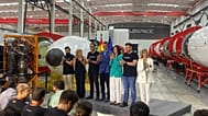 Pedro Sánchez y Diana Morant visitan la fábrica de PLD space