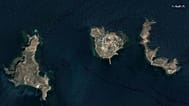 Islas Chafarinas, vista satelital. De izquierda a derecha: isla del Congreso, isla de Isabel II e isla del Rey Francisco