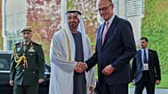 يلتقي زعيم دولة الإمارات العربية المتحدة، الشيخ محمد بن زايد آل نهيان (إلى اليسار)، بالمستشار الألماني فريدريش ميرتس في مقر المستشارية في برلين بألمانيا، يوم الخميس 10 سبتمبر 