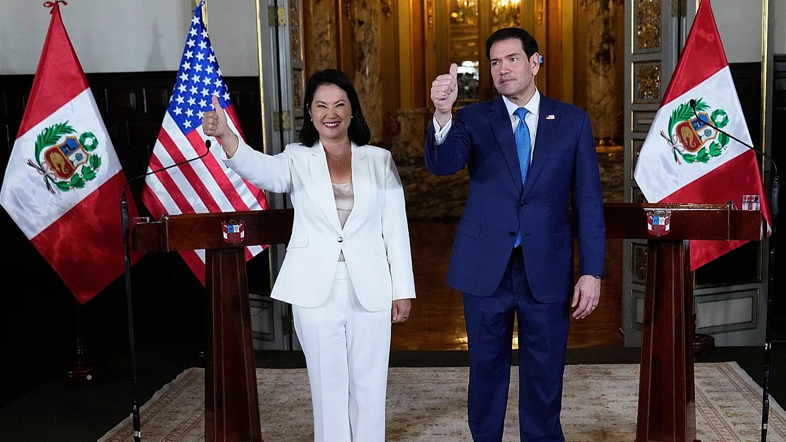 Fujimori junto a Marco Rubio en Perú.