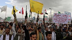 أنصار الحوثيين يشاركون في مسيرة مناهضة للتحالف الذي تقوده السعودية في صنعاء، اليمن، 31 يوليو 2026. 