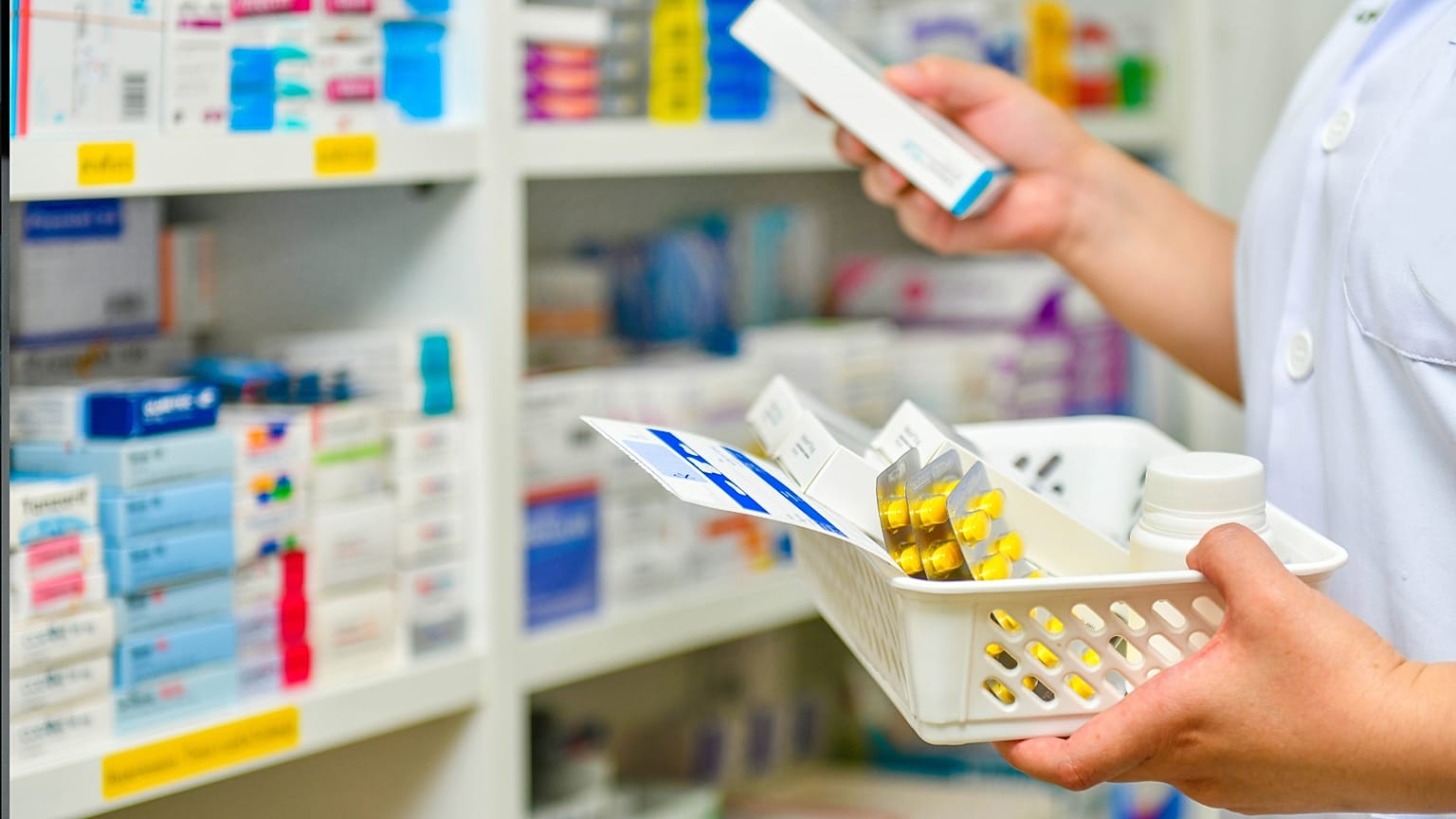 Como ambos modelos vinculan lo que paga Medicare a los precios de otros países, podrían cambiar el precio de los fármacos y la estrategia comercial fuera de Estados Unidos.