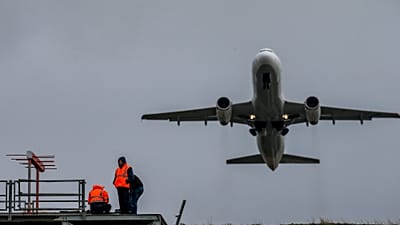 ARŞİV: Pegasus Hava Yolları’na ait pistten çıkan uçağın enkazı, İstanbul Sabiha Gökçen Havalimanı, 6 Şubat 2020.