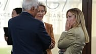 Giorgia Meloni con la presidente della Commissione UE, von der Leyen, e il presidente del Consiglio Europeo, Antonio Costa, durante il G7 Evian-les-Bains (16 giugno 2026)