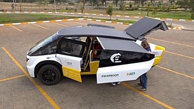 Im kenianischen Narok County wird der solarbetriebene Rettungswagen „Stella Juva“ auf den Straßen getestet.