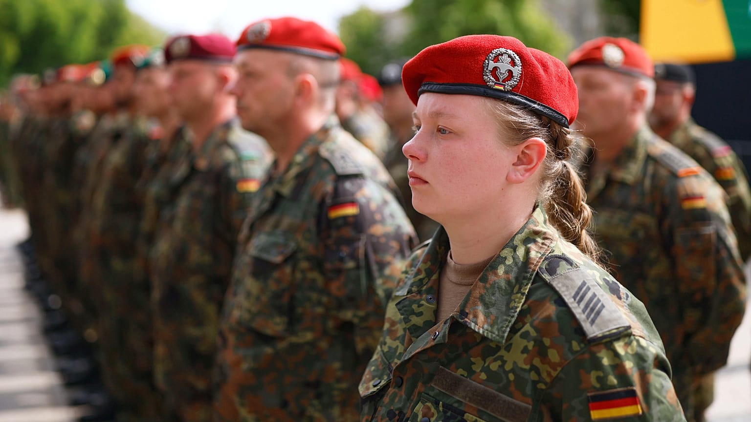 Deutsche Soldaten am 22. Mai 2025 im Zentrum von Vilnius bei der feierlichen Einweihung der Litauen-Brigade