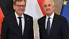 Baka András köztársasági elnök (j) fogadja Johann Wadephul német külügyminisztert a Sándor-palotában 2026. szeptember 14-én.  
