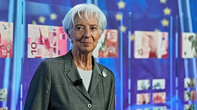 تحضر رئيسة البنك المركزي الأوروبي كريستين لاغارد فعالية الكشف عن مقترحات تصميم أوراق اليورو النقدية في فرانكفورت، ألمانيا، الخميس 23 يوليو 2026.
