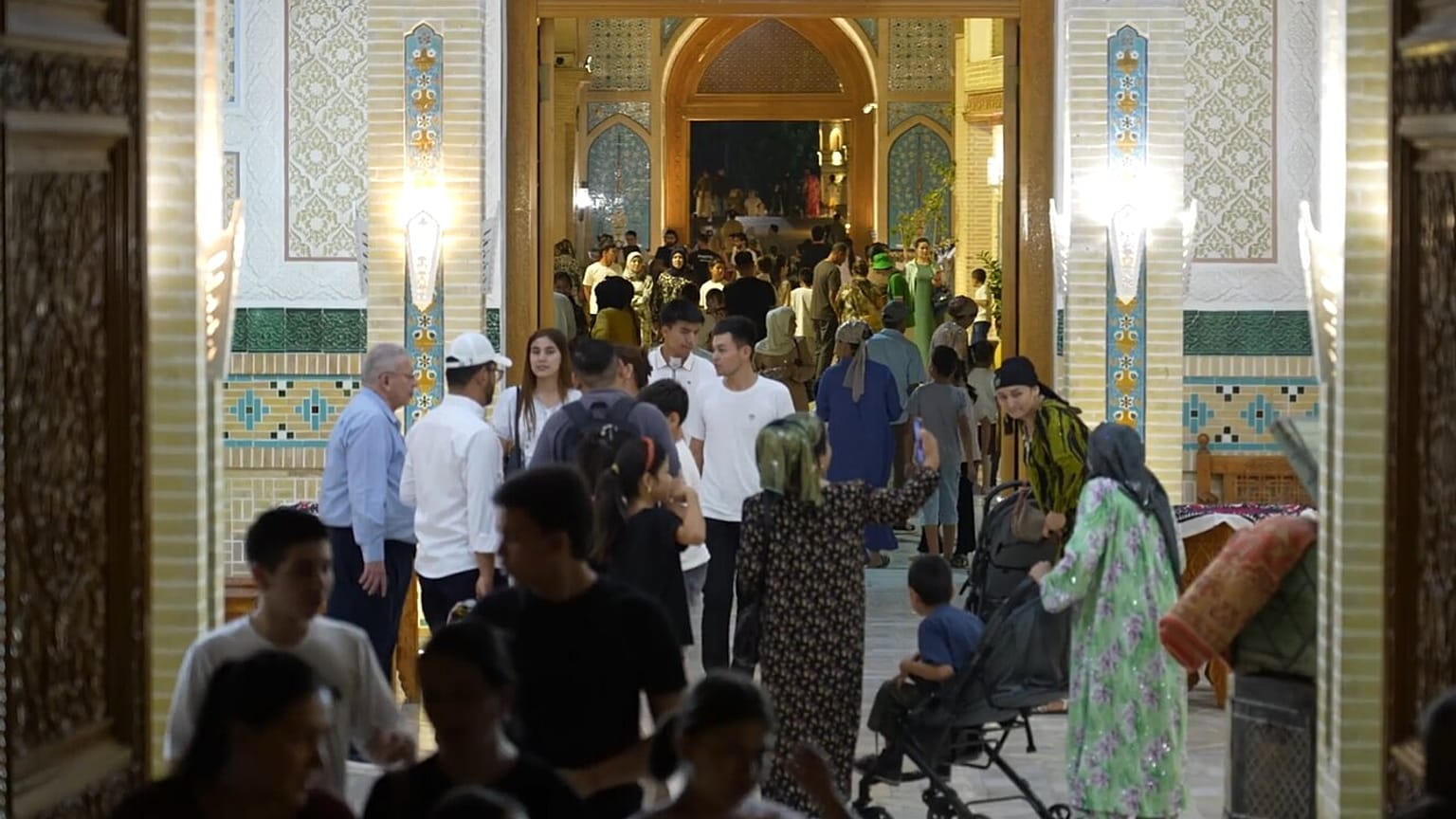 Rue la nuit à Boukhara