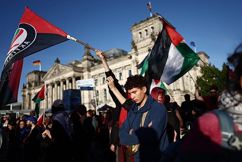 Gaza-Demonstration 2025 vor dem Reichstag in Berlin, Deutschland