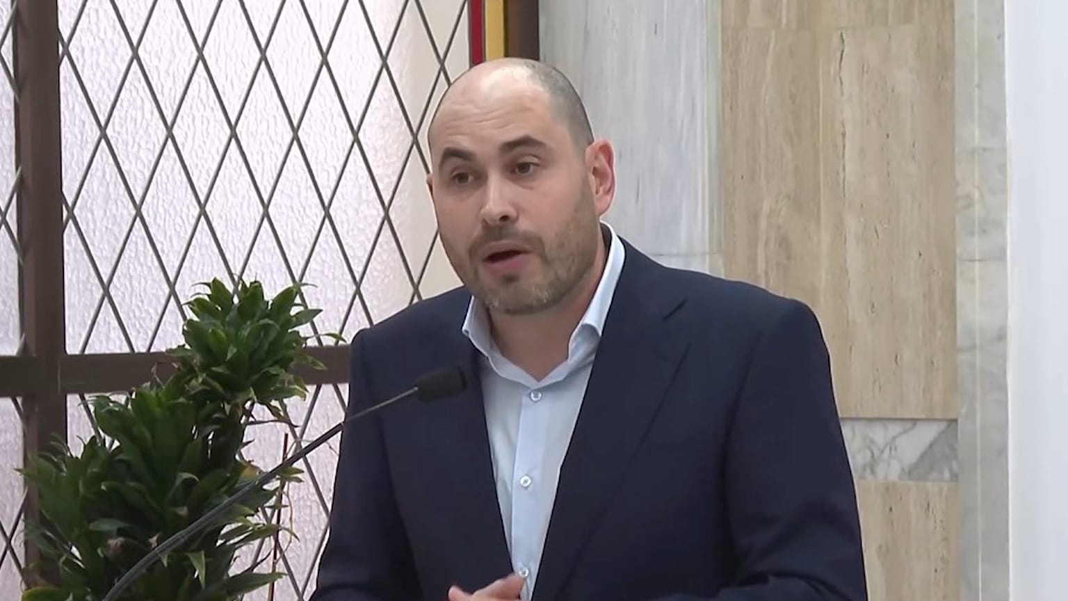 Miguel Ángel Pérez Triano, delegado del Gobierno en Ceuta, durante una comparecencia pública.