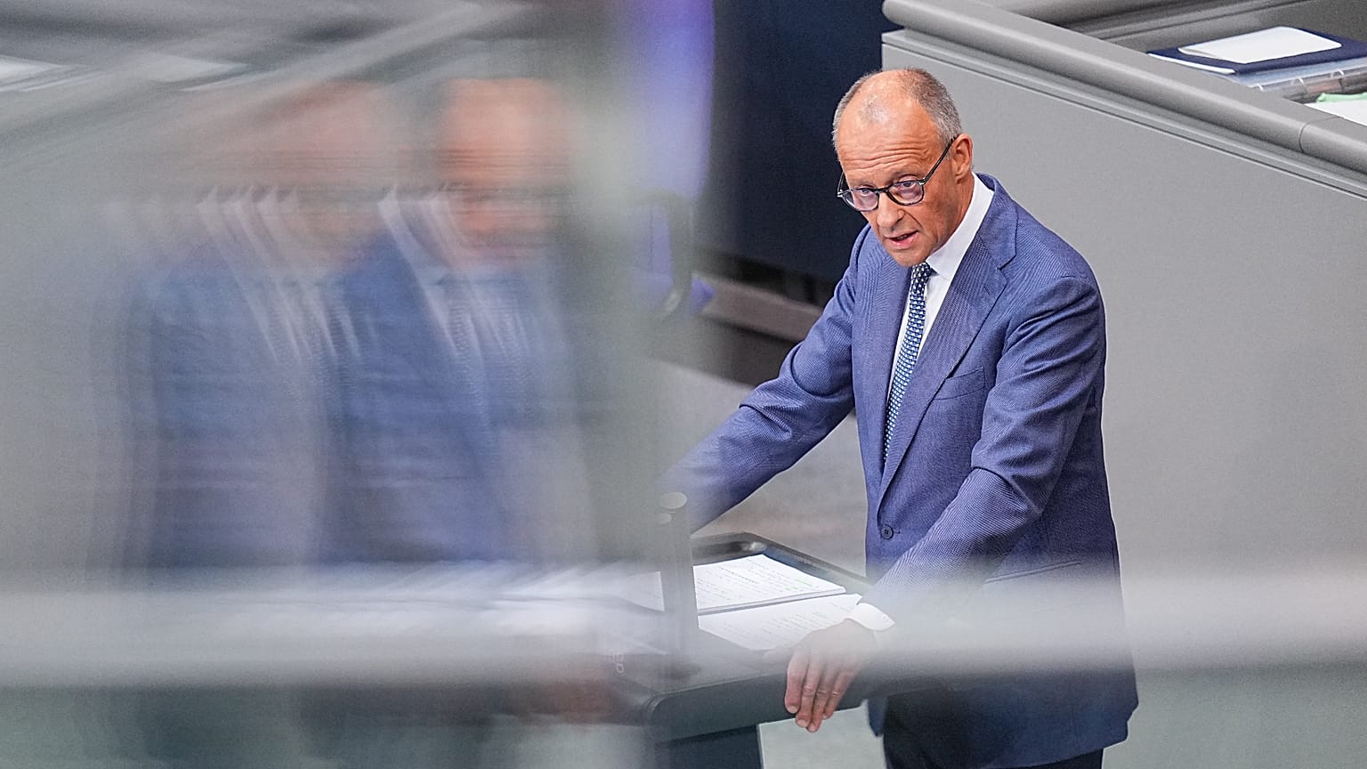 Immer höhere Spritpreise - nun verspricht Merz Entlastungen