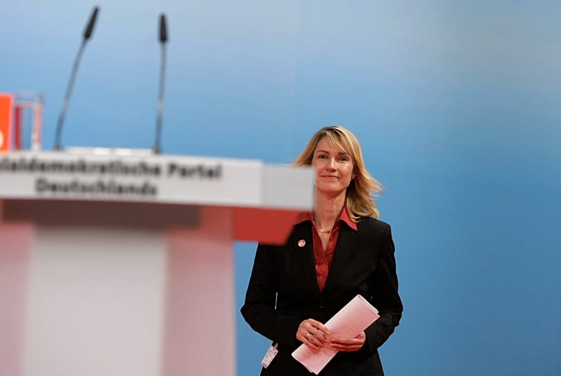 Manuela Schwesig nach ihrer Ernennung zur stellvertetenden Bundesparteivorsitzenden im Movember 2009, SPD-Parteitag in Dresden