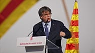 Carles Puigdemont se dirige a sus seguidores en Barcelona, ​​España, el jueves 8 de agosto de 2024.