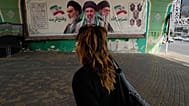 زنی بدون پوشش حجاب اجباری در تهران