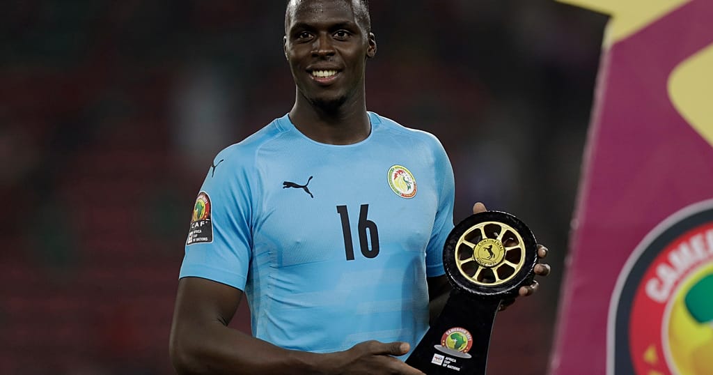 Senegal: Goalkeeper Édouard Mendy Retires from International Duty