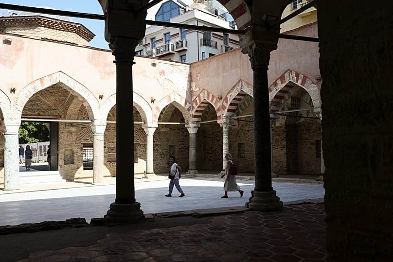 Το Τέμενος Χαμζά Μπέη, γνωστό ως Αλκαζάρ, κατά την ολοκλήρωση των εργασιών συντήρησης και αποκατάστασης του μνημείου, Θεσσαλονίκη, Τρίτη 1 Σεπτεμβρίου 2026.