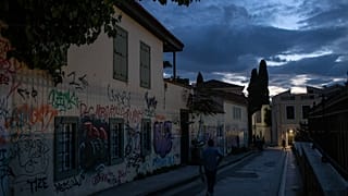A habitação está mais cara na Grécia. 