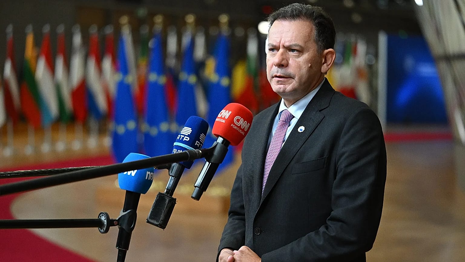 Luís Montenegro sur une image d'archive