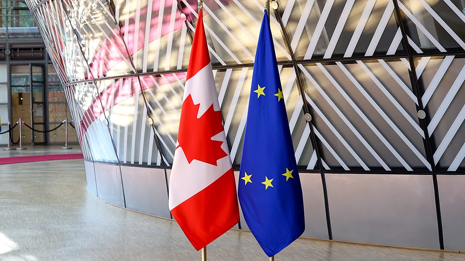 Ursula von der Leyen ha invitato il Canada a diventare il primo "membro associato" dell'UE.