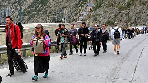 Human rights activists report a new exodus of Russians of conscription age leaving the country. Illustrative photo.