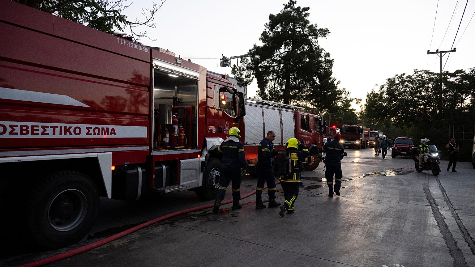 Πυροσβεστικές δυνάμεις Ελλάδα - φώτο αρχείου