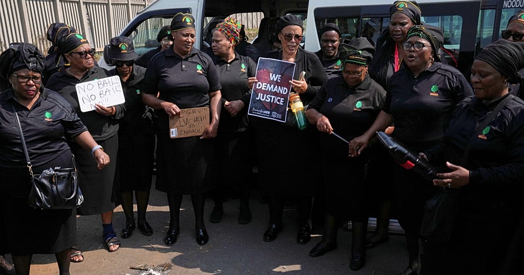 Afrique du Sud : l’émotion et la colère face à une série de meurtres dans la région de Johannesburg
