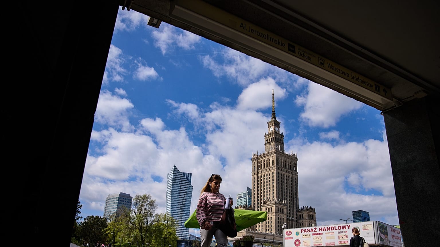 Agencja Moody's obniżyła długoterminowy rating Polski w walucie obcej z A2 do A3. Perspektywa ratingu jest stabilna.