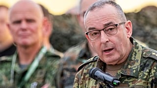 Generalinspekteur Carsten Breuer äußert sich bei internationalem litauisch-deutschem Divisionsmanöver.