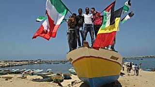 Hundreds of Tunisians demand release of jailed Gaza flotilla activists