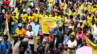 Uganda Yurtsever Birliği üyeleri, muhalif Fred Lumbuye'nin iadesini talep etmek amacıyla başkent Kampala'daki Türkiye Büyükelçiliği önünde gösteri düzenledi, 18 Eylül 2026.